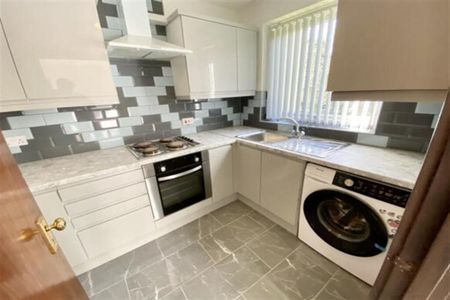 2 Bedroom Apartment Available Arranging tenancy - Photo 4