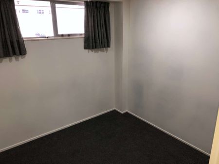 City-Location 2-Bedroom Apartment for Rent! - Photo 3