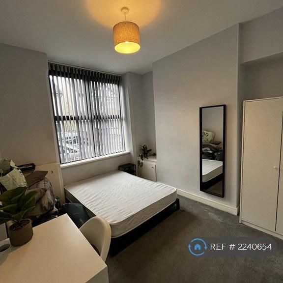 1 bedroom in a house share to rent - Photo 1