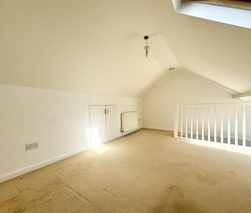 39 Wilton Road, Bexhill-On-Sea, TN40 1HX - Photo 3