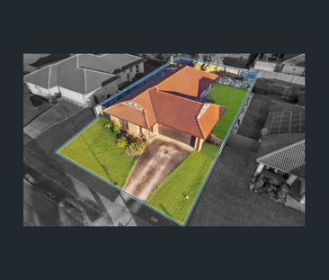 Three Bedroom Family Home - Photo 3