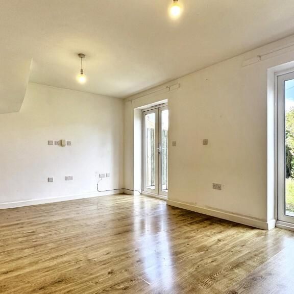 4 bedroom house to rent - Photo 1