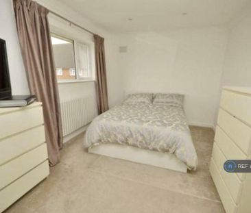 2 bedroom end of terrace house to rent - Photo 4