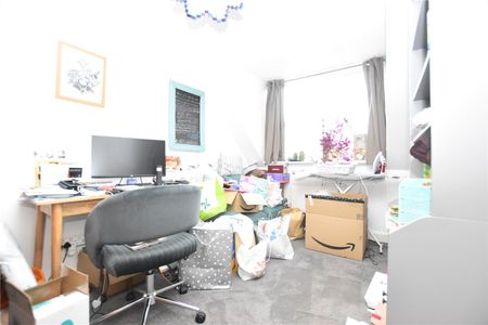 Burgoyne Road, London, SE25 - Photo 5