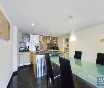 2 bedroom flat to rent - Photo 6