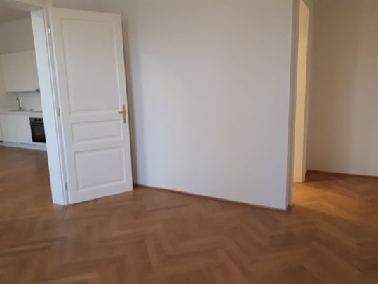 360° TOUR / Sanierte, hochwertige, charmante 3-Zimmer-Altbauwohnung in guter Lage des 23. Bezirks - Photo 1