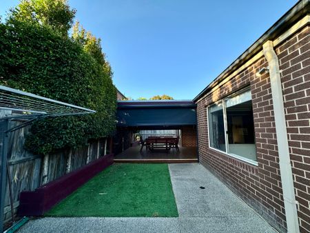 Stylish Family Home in Alamanda School Zone - Photo 2