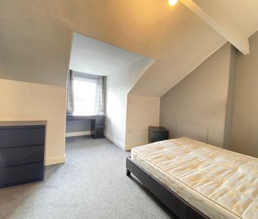 5 bedroom terraced house to rent - Photo 4