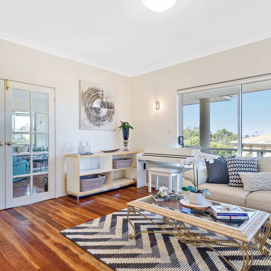 THE perfect family home in Halls Head - Photo 1