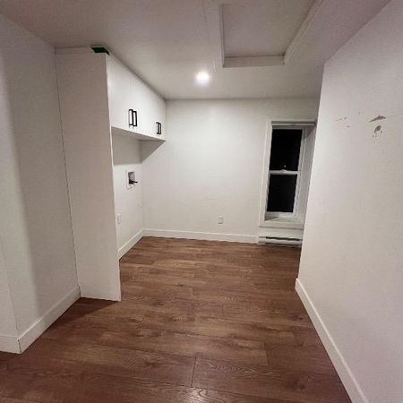 🚀 À louer – Grand 5 ½ avec Entrepôt inclus! - Photo 4