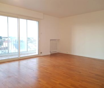 Location Appartement 4 pièces 92m² LA ROCHELLE 17000 - Photo 3