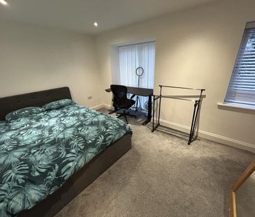 2 bedroom semi-detached house to rent - Photo 4