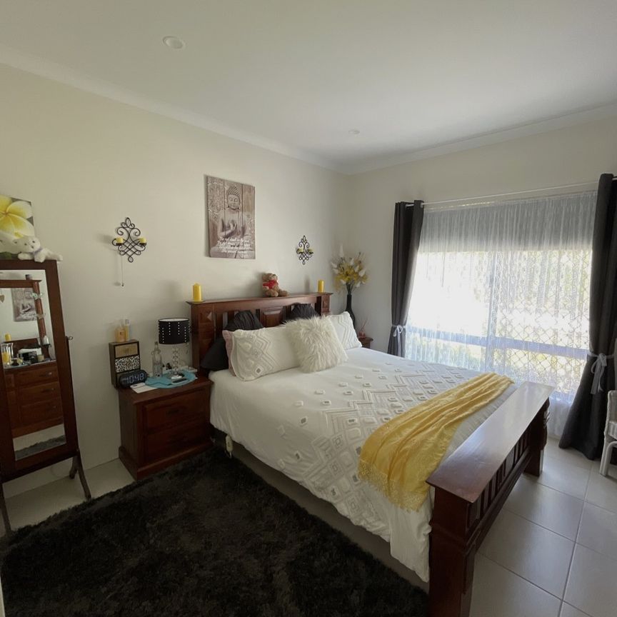 14 Whimbrel Crescent, Coodanup WA 6210 - House For Rent | Domain - Photo 1
