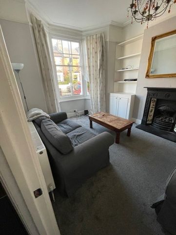 Room in a Shared House, Harberson Road, SW12 - Photo 3