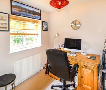 3 bedroom semi-detached house to rent - Photo 6