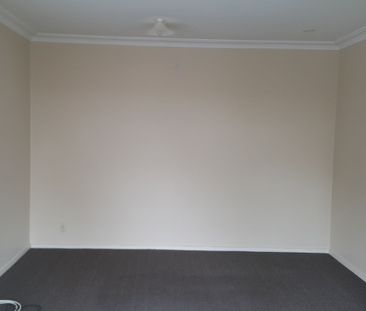 Tidy 2 bedroom unit in the Avenues - Photo 6