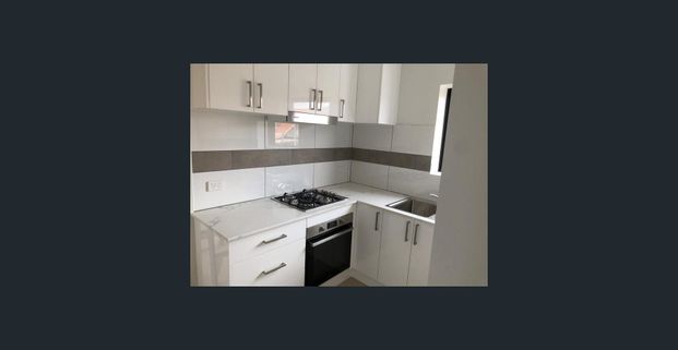 Top floor living at its best! - Photo 1