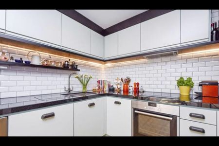 2 Bed Flat, Park Vista Tower, E1W - Photo 4