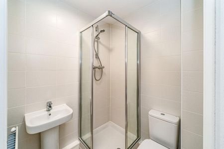 Pondecroft, AYLESBURY - Photo 5