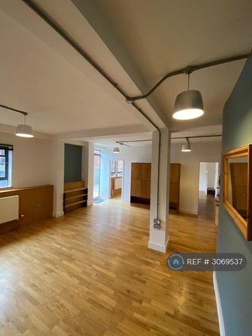 2 bedroom flat to rent - Photo 3