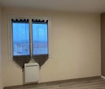 Location Appartement 5 pièces 75m² LA VOULTE SUR RHONE 07800 - Photo 4