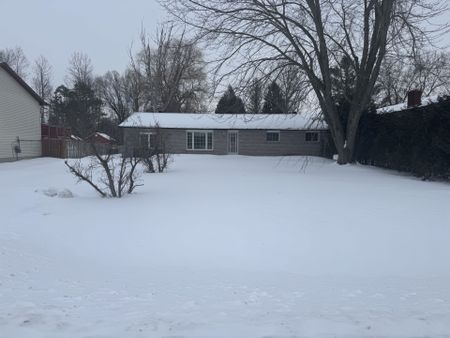 For Lease - 44 ROTH Street, Essa, Ontario - Photo 5