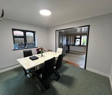 3 bedroom detached house to rent - Photo 3