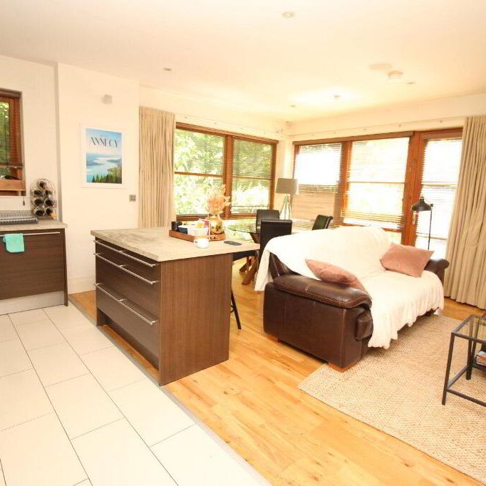 E5 The Elms, Malone Square Malone Road, Belfast, BT9 6SB - Photo 1
