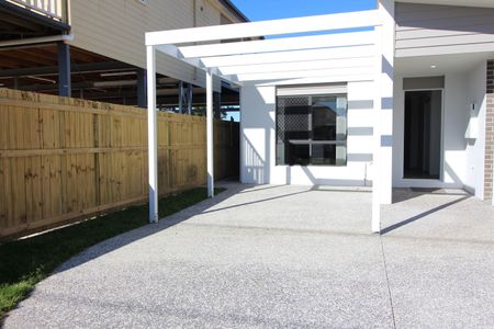 High on Style, Low on Maintenance – Easy Peninsula Living - Photo 2