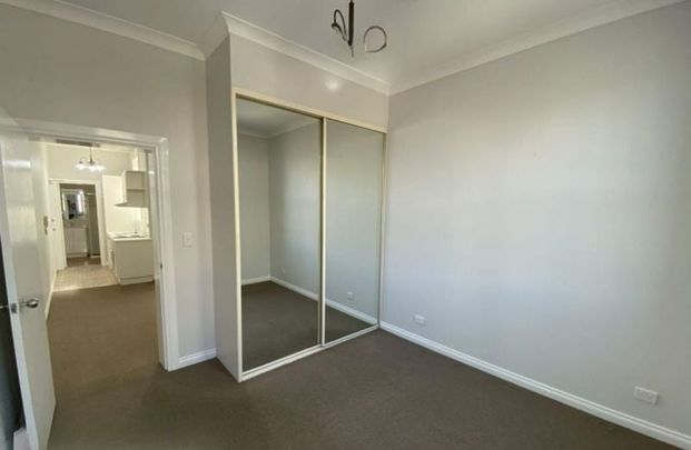 Prime inner-city location with excellent transport links - Photo 1