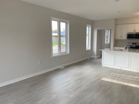 For Lease - 17 Lakewood Crescent Unit# 39, Kawartha Lakes, Ontario - Photo 2