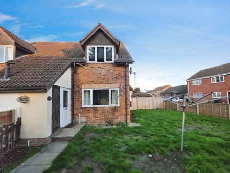 Hillfields, Dereham, NR19 1UE - Photo 3