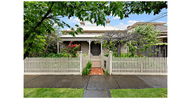 Stunning Victorian - Photo 1