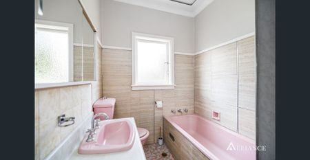 Quiet & Convenient Location - Photo 5