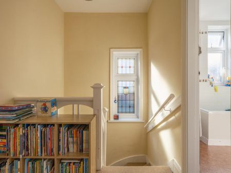 3 bedroom semi-detached house to rent - Photo 5