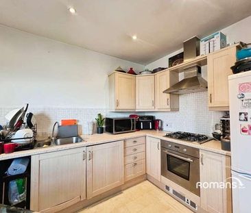 Tom Evans Court, Hamilton Road, High Wycombe, Buckinghamshire, HP13 - Photo 5