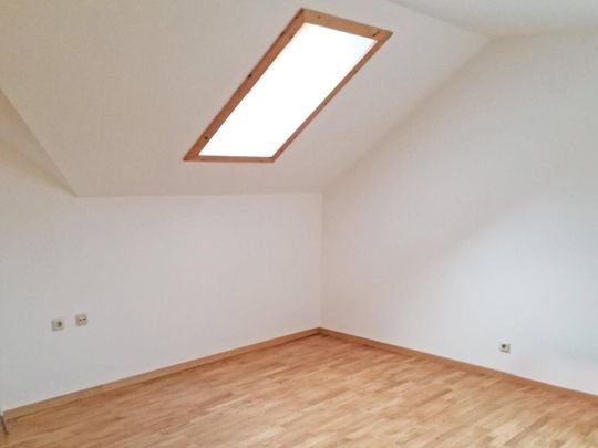 Dachgeschoss Wohnung - Photo 1