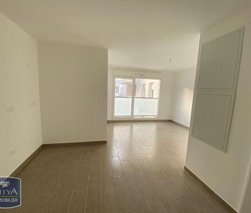 Location Appartement 1 pièce 27m² SETE 34200 - Photo 2