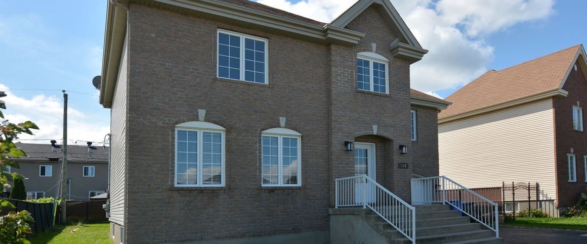 À louer / Maison à étages - Photo 1
