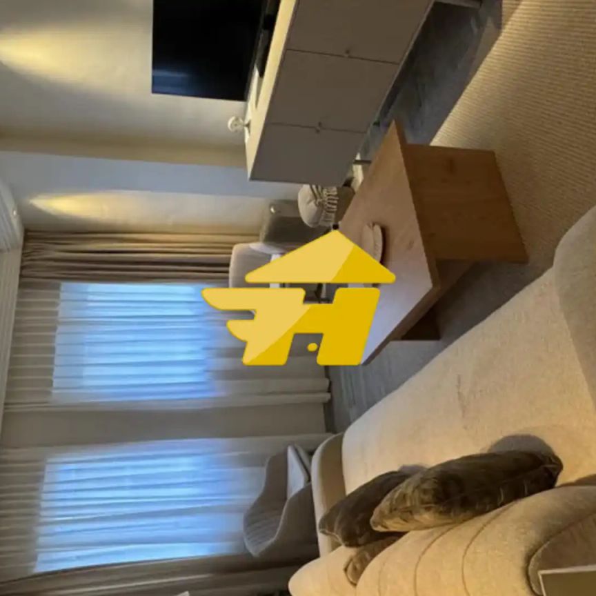 Piso de alquiler en Constancia , Perchel Sur - Plaza de Toros Vieja - Photo 1