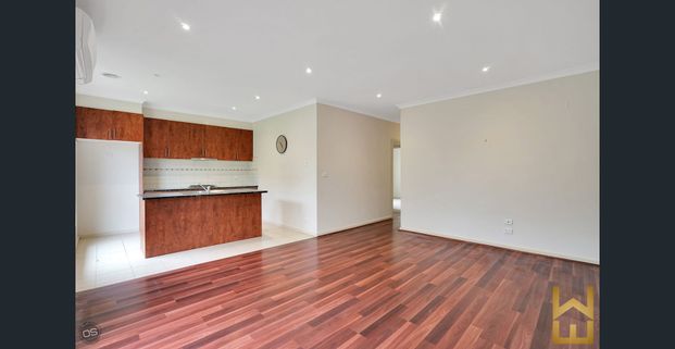 Cozy & Convenient with Solar Panels! - Photo 1