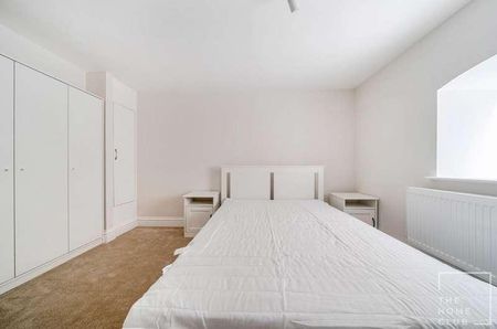 Grosvenor Road, Aldershot, GU11 - Photo 2