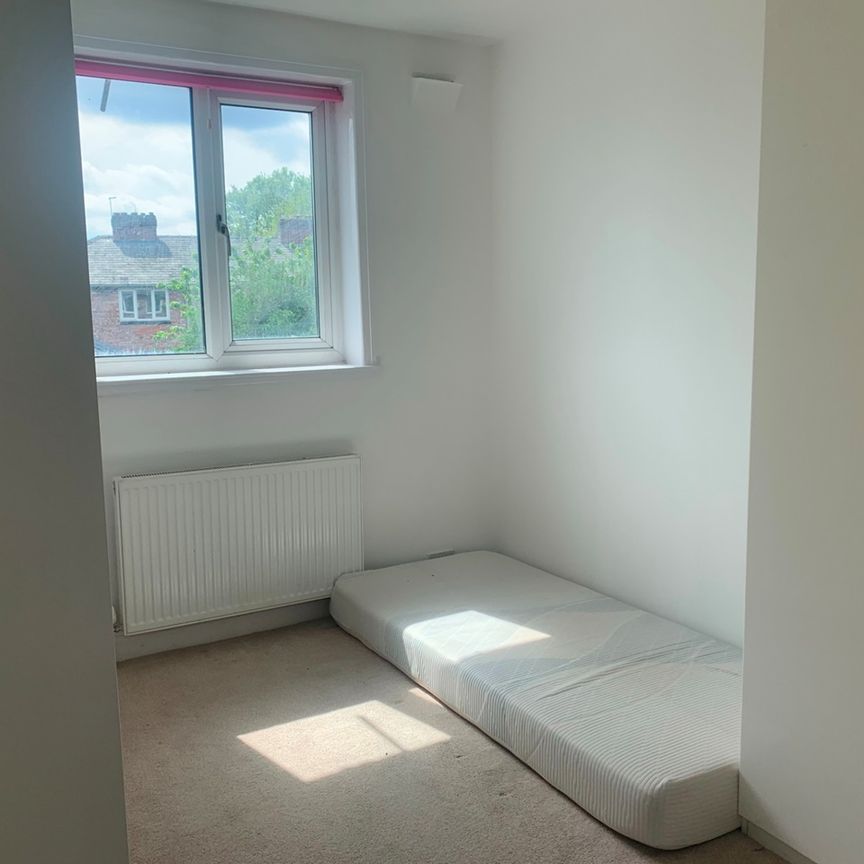 3 Bed Semi-Detached House, Mauldeth Road West, M20 - Photo 1