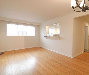 For Lease - 866 Davenport Road Unit# Main, Toronto, Ontario - Photo 2