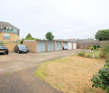 2 bedroom maisonette to rent - Photo 2