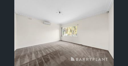 Convenient Location! - Photo 3