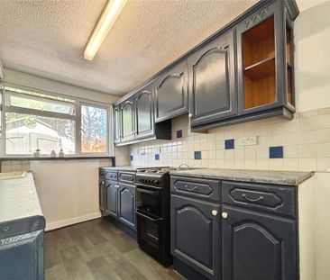 2 Bed Flat, Fulmead Road, RG30 - Photo 5