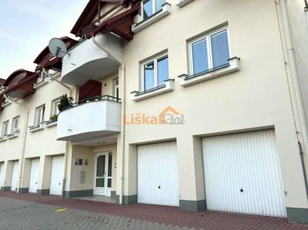 Pronájem bytu se dvěma balkony o dispozici 3+kk (82 m - Photo 3