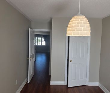 For Lease - 320 Ravineview Drive Unit# 3, Vaughan, Ontario - Photo 5