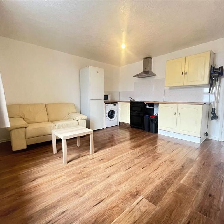 1 bedroom apartment to rent - Photo 1